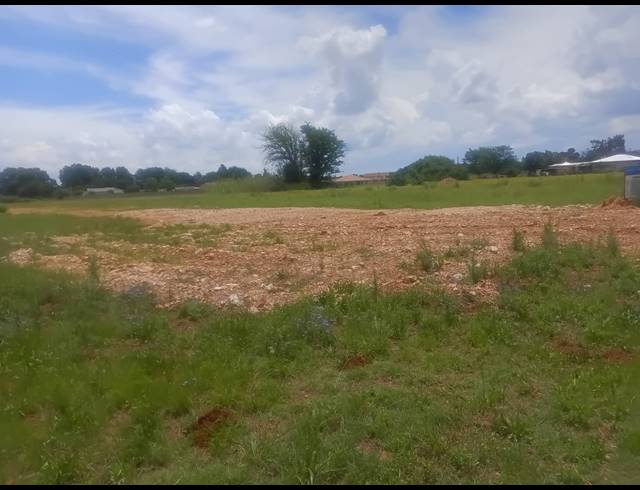 1,000M² VACANT LAND FOR SALE IN KOOKRUS